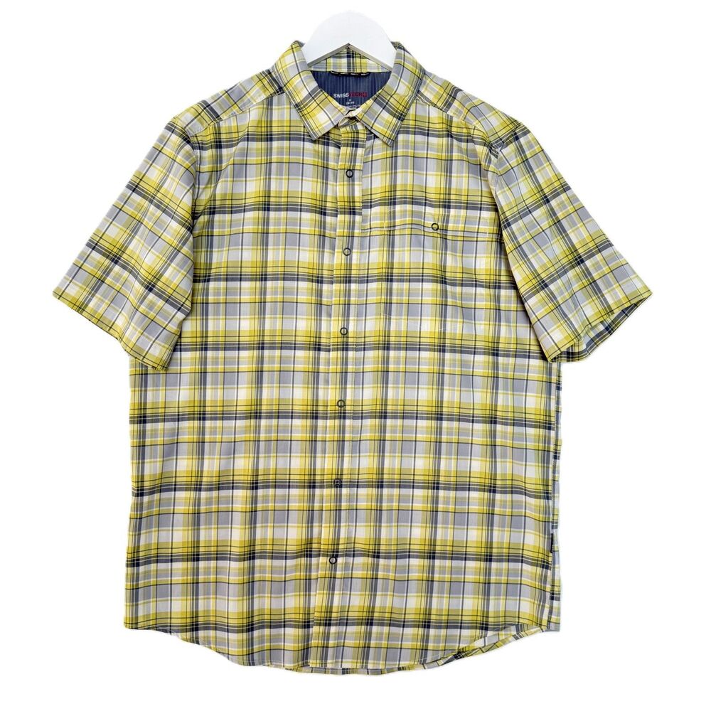 Swiss Tech Men’s Plaid Short Sleeve Shirt Size Medium Button Front Yellow Gray